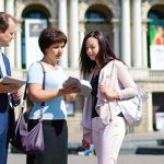 Різниця між баптистами та Свідками Єгови: порівняння віровчень і правил